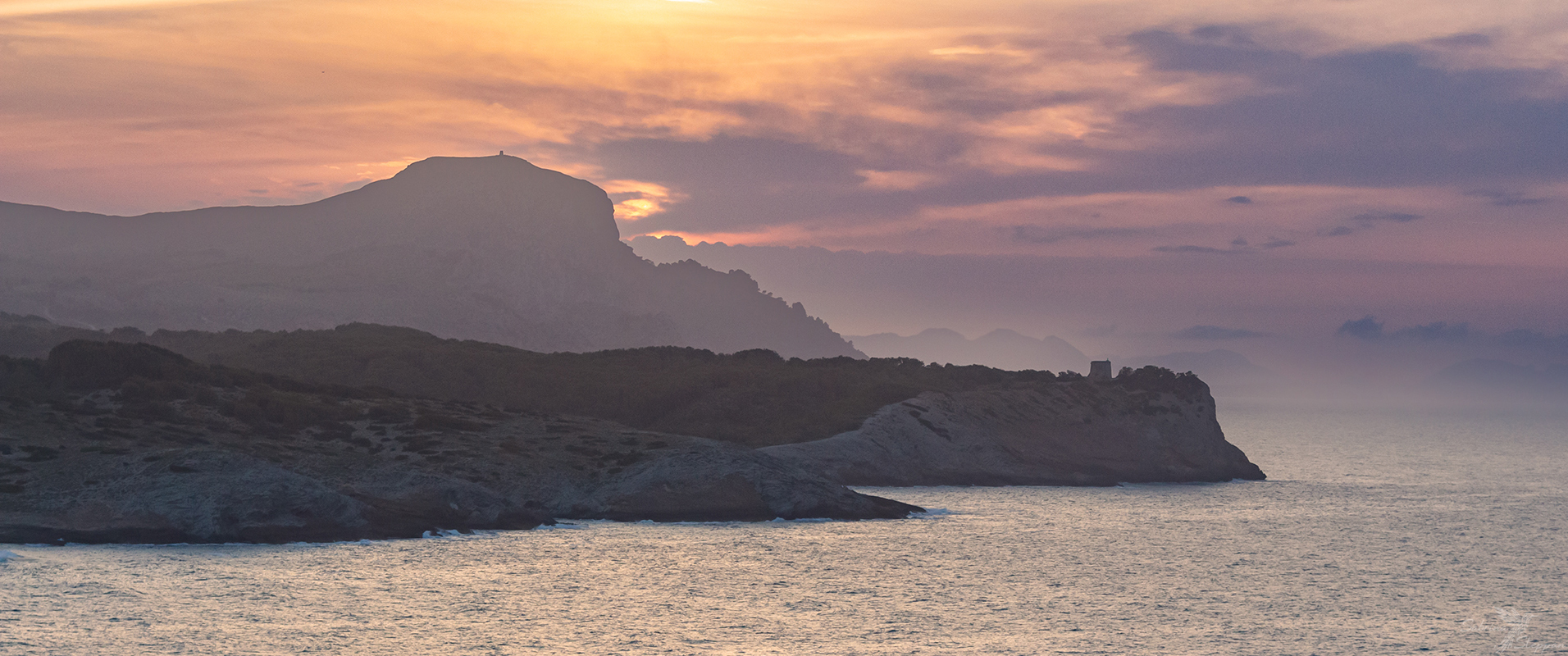 Mallorca-Küste im Abendlicht